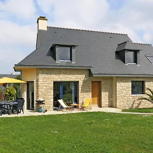  Hébergement de vacances Golf De Bretagne By Interhome